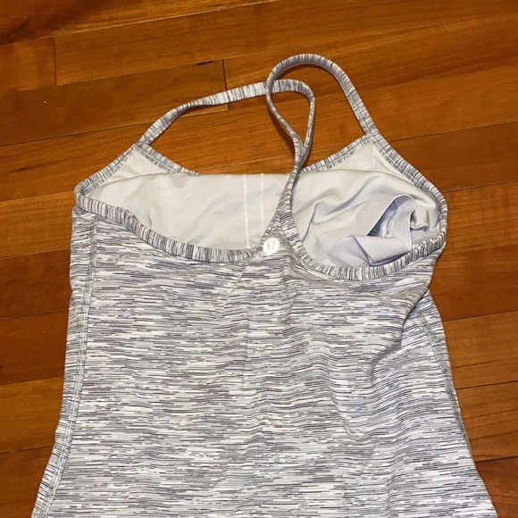 Lululemon Power Y Tank Gray/White Size 4 - Picture 5 of 5